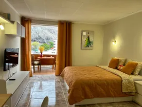 Tili apartment with ocean view - Image 4