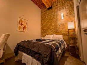 Heart of the City: Cozy 2-Bed Loft - Image 3