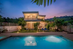 Sweet Mango, 4BR Lux Estate Villa w/ Pool in Parra - Image 5