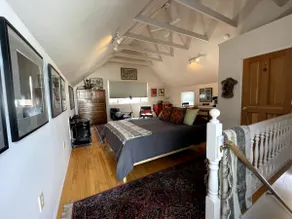 Walk to Downtown! Historic Studio with Sun - Image 5