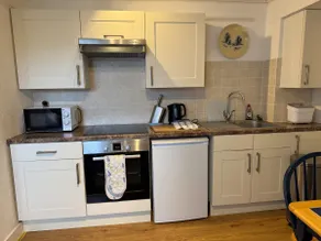 Resbury beautiful one bed apartment, pet friendly - Image 5