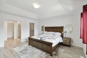 Contemporary 4BR Oakville Home – Downtown Core - Image 2