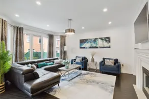 Contemporary 4BR Oakville Home – Downtown Core - Image 5