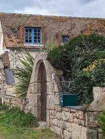 Ty Darwin: small Breton house, walking distance to the beach - Image 3