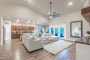 12-Bed home w/ Pool&Hot tub near Sequoia Natl Park - Image 5
