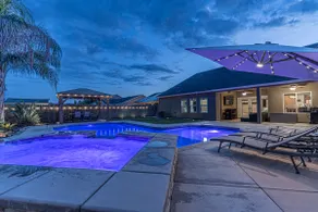 12-Bed home w/ Pool&Hot tub near Sequoia Natl Park - Image 2
