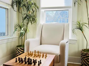 Spacious 2bd/1ba Apt | Free Parking - Image 5