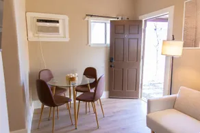 Cozy home in downtown Phoenix! Unit C - Image 4