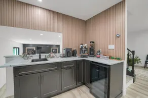 Modern - 4 Bedroom 3 Bath-Walk to Beaver Stadium - Image 3