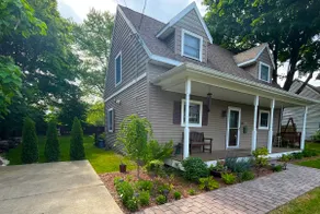 Central Saratoga Gem-Minutes to Track, SPAC & More - Image 2