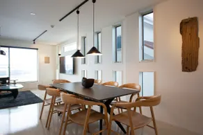 3-story building with ocean view rooftop terrace for BBQs | Maximum 13 people - Image 2