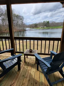 Reel Simple LAKEFRONT Cabin has kayaks for guests to enjoy on the lake! - Image 2