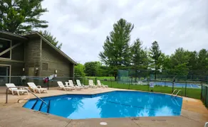 Sleeps 6. Private beach club, outdoor pool, wifi - Image 5