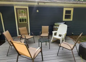 Spacious 4BR House, 3 King Beds, Arcade, By Lake - Image 5