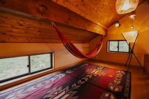 A private rental house with a view of Lake Biwa, with a ”Kiki's Delivery Service” motif - Image 2