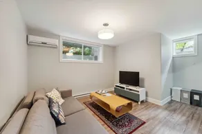 Modern apartment in Westboro Beach - Image 4