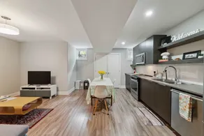 Modern apartment in Westboro Beach - Image 3
