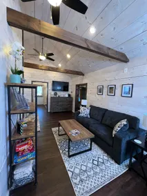 Ayers' Acres ~ Cabin 1, sleeps 6 ~ spacious - Image 5