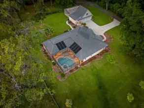 Spacious 5 Bed/4Bath House w/ Private Pool! - Image 5
