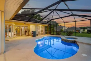Spacious 5 Bed/4Bath House w/ Private Pool! - Image 4