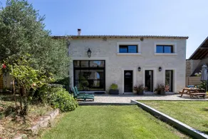 Design House 160sqm • Private Garden • Peaceful - Image 2