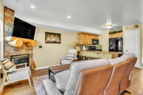 Mountain View Getaway - Image 4