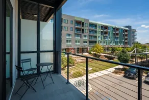 Studio in DT Bham l Patio! - Image 5