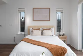Centrally Located Studio in DT - Image 3