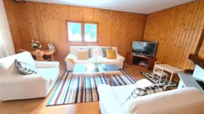 [2 parking spaces included] Spacious, with Swimming Pool & Sauna! - Image 2