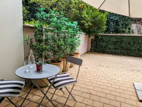 Kings Park Oasis with private courtyard, pool, free secure allocated parking and gym - Image 3