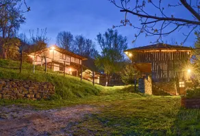 Authentic House with Stunning Mountain View - Karashka - Image 4