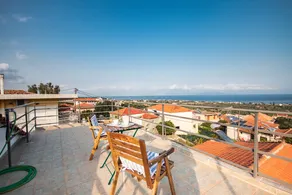 Efi's Sea View Apartment - Image 2
