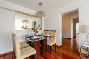 Elegant & Modern 3BR Apartment in Surco - Image 2