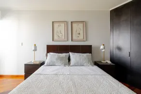 Elegant & Modern 3BR Apartment in Surco - Image 3