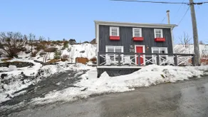 As seen on TV: Oceanview Home in Upper Island Cove - Image 5