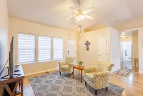 4 bed home w giant yard-Meridian - Image 5
