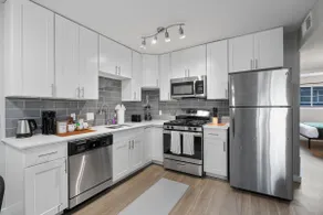 Mins 2 Dwntown Private Stay Nestled Austin Pad - Image 4