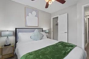 Mins 2 Dwntown Private Stay Nestled Austin Pad - Image 5