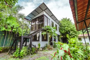 Small house - Image 2