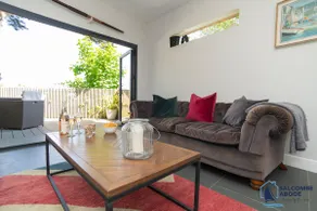 The Hideout-Boutique Cabin, Estuary View & Parking - Image 4
