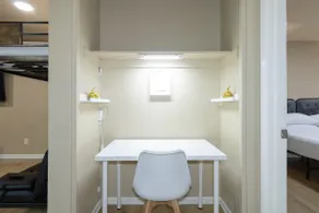 FIJI / King + Queen + Twin Bed / Laundry / Parking - Image 5