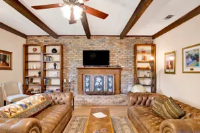 Spacious Home n Garden - Image 5