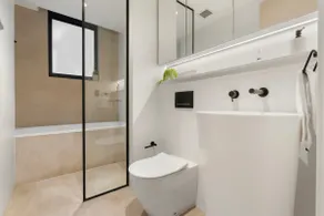 Inviting 2BR Unit w/ Parking near Coogee Beach - Image 4