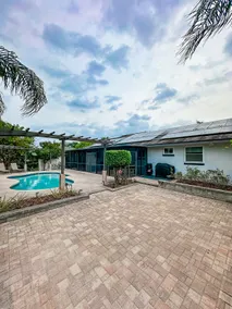 Recharging Lakeview Oasis w/Pool centrally located - Image 5