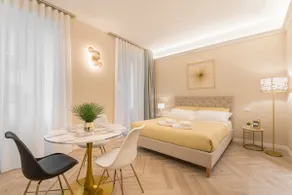 Golden Chic – Upper Town - Image 3