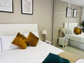 Apartment in Madrid. 2 bedrooms and terrace - Image 3
