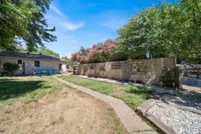Comfortable home near river access trail - Image 4