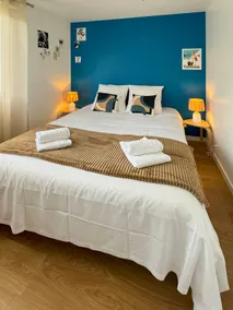 Quiet apartment, 2 Bedrooms, Terrace - Image 2