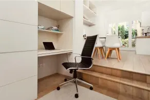 Spacious and Stylish 3 Bedroom Garden Apartment - Image 2