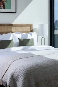 Kasa Little Italy | Family 2BD with Amenity Access - Image 2